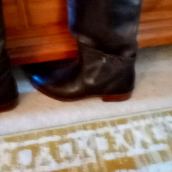 Frye leather boots.Dark brown, comfy ❣️ - Picture 1 of 7